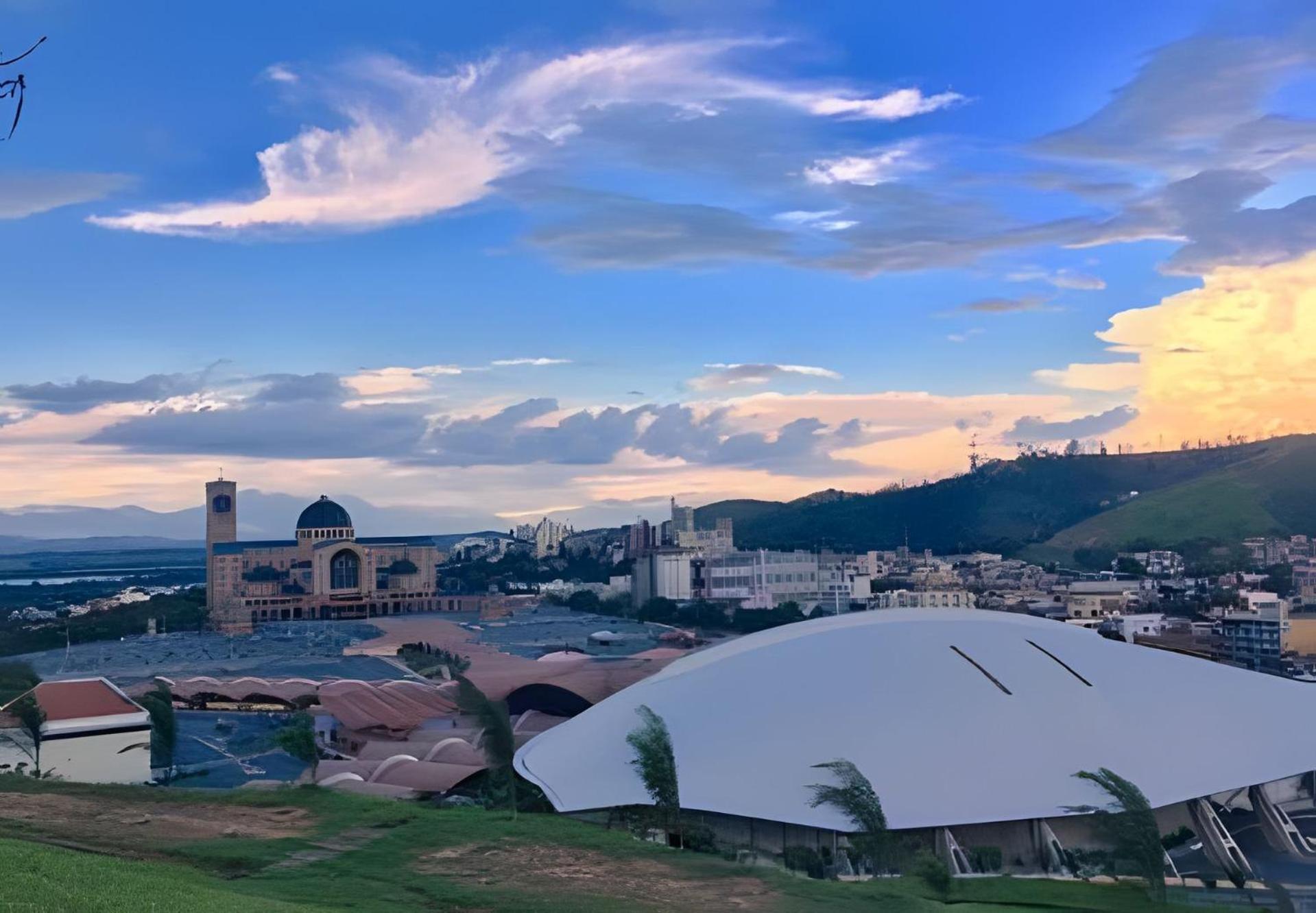 Casa Ampla E Confortavel Proxima Ao Santuario Aparecida  Exteriör bild